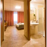 Santa Teresa House 2*