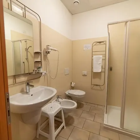Santa Teresa House 2*