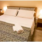 Отель Santa Teresa House 2*