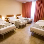 Santa Teresa House Szálloda Verona