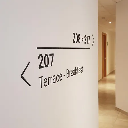 Santa Teresa House 2*