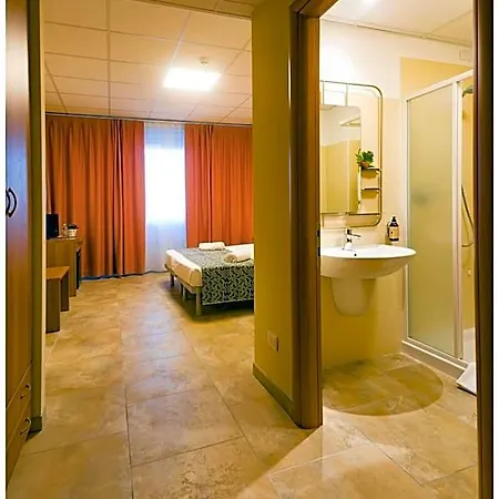 Hotel Santa Teresa House 2*