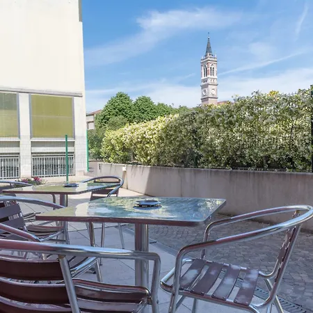 Santa Teresa House Vérone