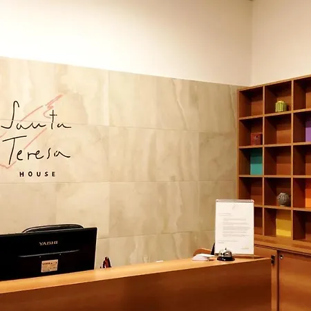 Отель Santa Teresa House 2*